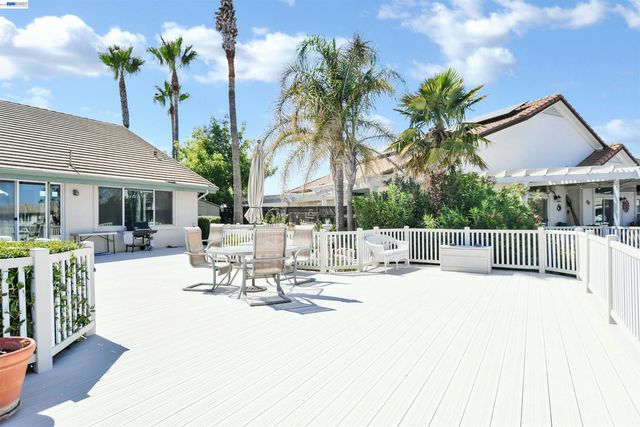 1989 Newport Dr, Discovery Bay, CA 94505