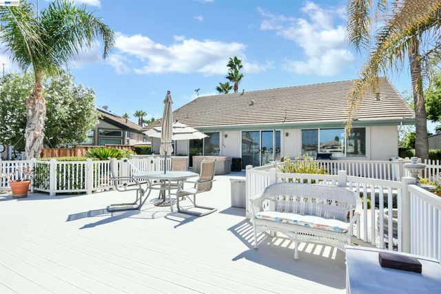 1989 Newport Dr, Discovery Bay, CA 94505