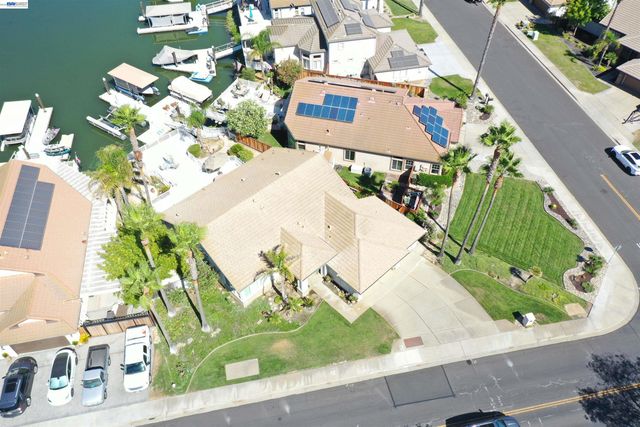 1989 Newport Dr, Discovery Bay, CA 94505