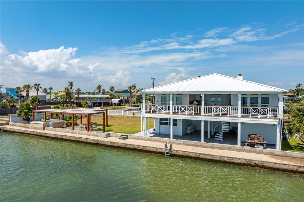 204 Bayshore Dr, Ingleside, TX 78362 — exterior