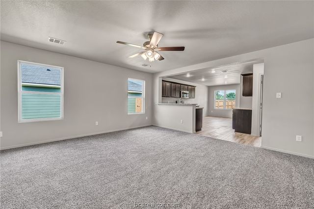 1640 Lucky Street, Bryan, TX 77803