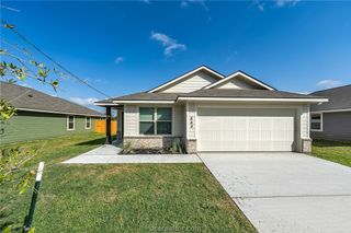 1640 Lucky Street, Bryan, TX 77803