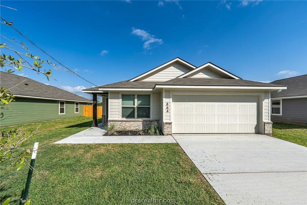1640 Lucky Street, Bryan, TX 77803