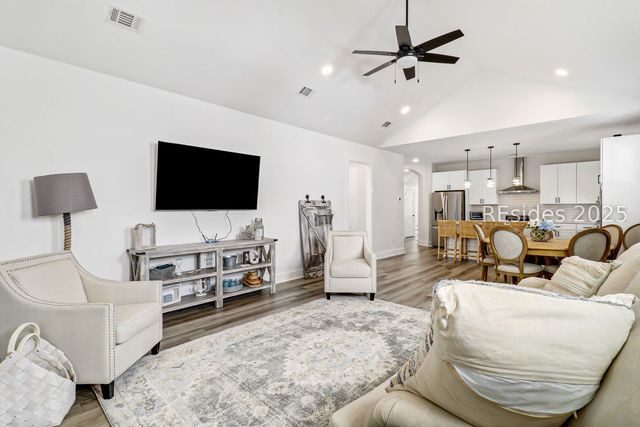 34 Blue Trail Ct, Bluffton, SC 29910