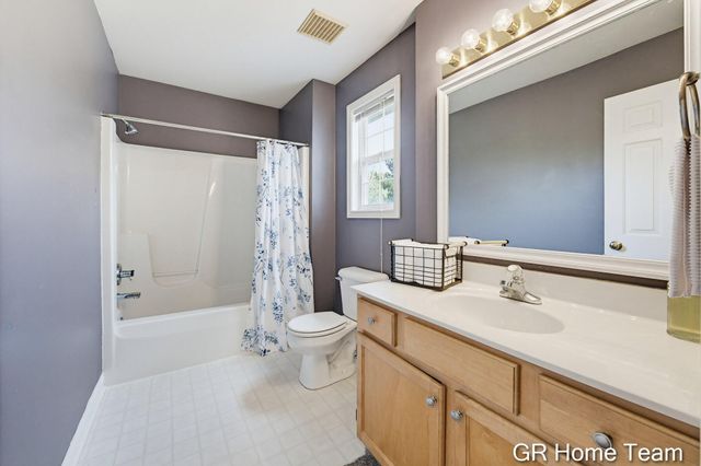 3777 Mayberry Court Se, City Of Kentwood, MI 49512