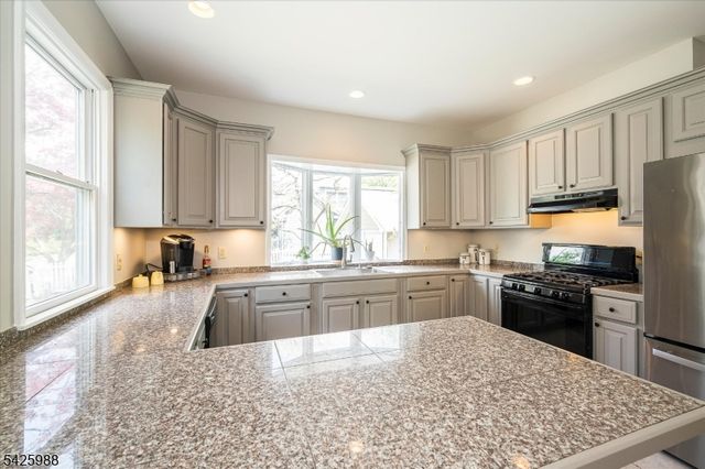 107 Main St, Glen Rock Boro, NJ 07452