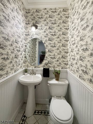 107 Main St, Glen Rock Boro, NJ 07452