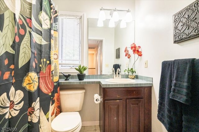 107 Main St, Glen Rock Boro, NJ 07452