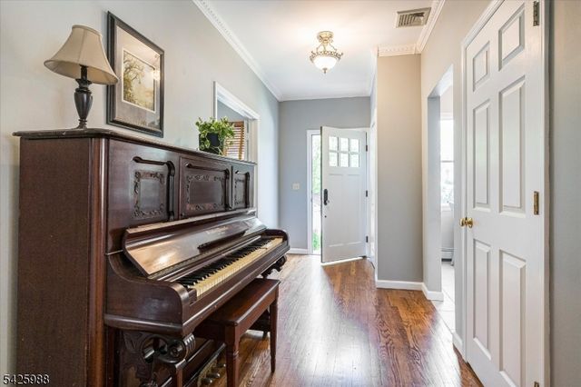 107 Main St, Glen Rock Boro, NJ 07452