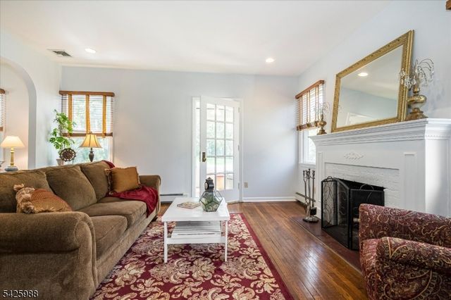 107 Main St, Glen Rock Boro, NJ 07452