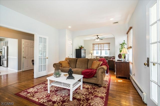 107 Main St, Glen Rock Boro, NJ 07452