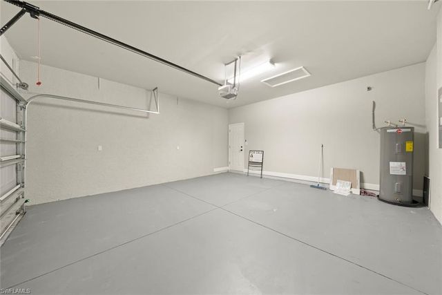 897 Iris DR, North Fort Myers, FL 33903