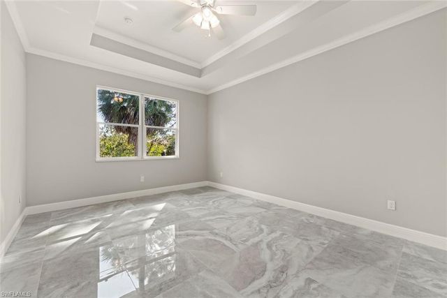 897 Iris DR, North Fort Myers, FL 33903