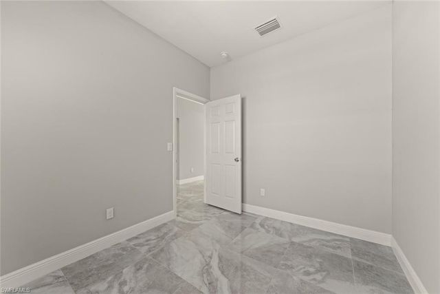 897 Iris DR, North Fort Myers, FL 33903