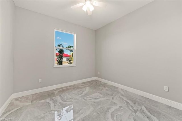 897 Iris DR, North Fort Myers, FL 33903