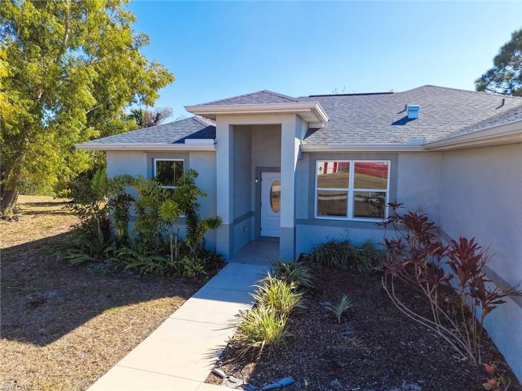 897 Iris DR, NORTH FORT MYERS, FL 33903 — photo 3