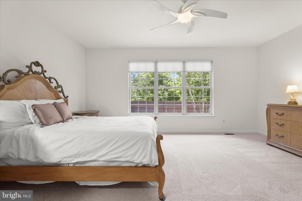 Image 28 of property listing at 320 CHALK HILL DR, Baltimore, MD 21208