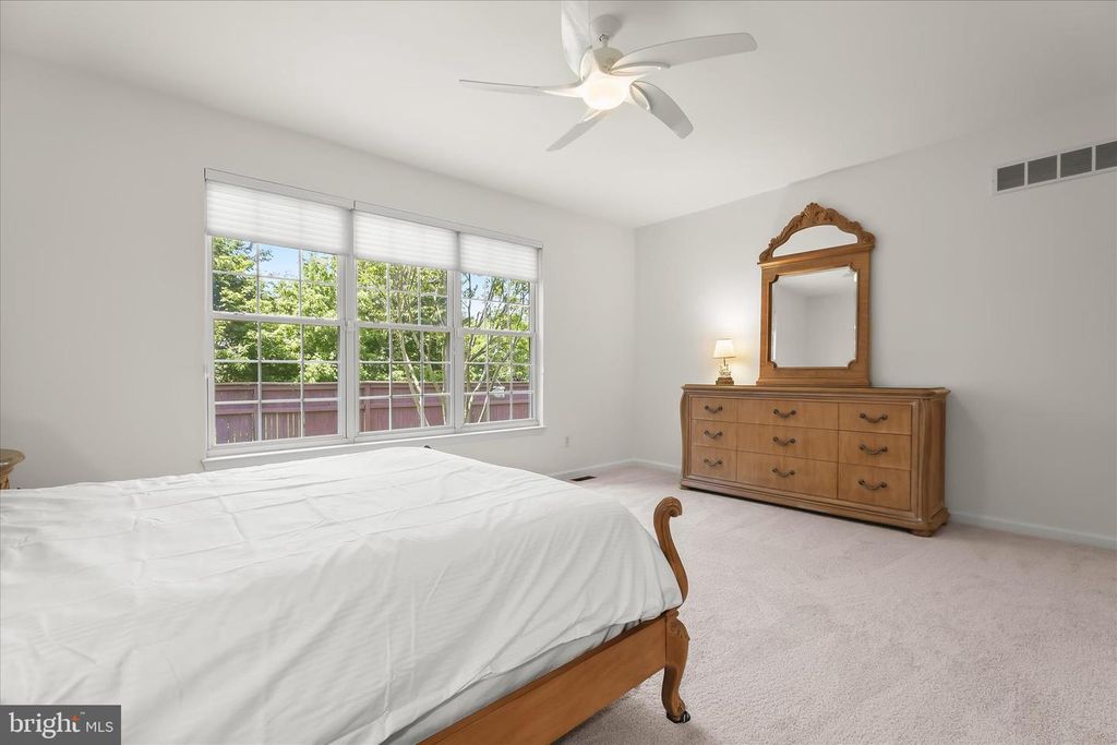 Image 29 of property listing at 320 CHALK HILL DR, Baltimore, MD 21208