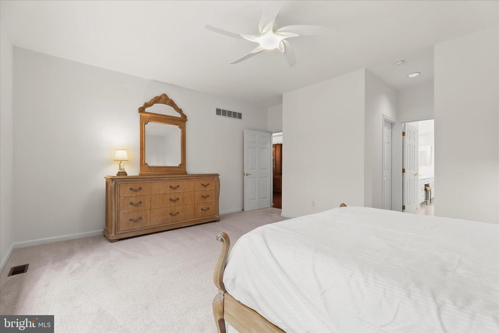 Image 30 of property listing at 320 CHALK HILL DR, Baltimore, MD 21208