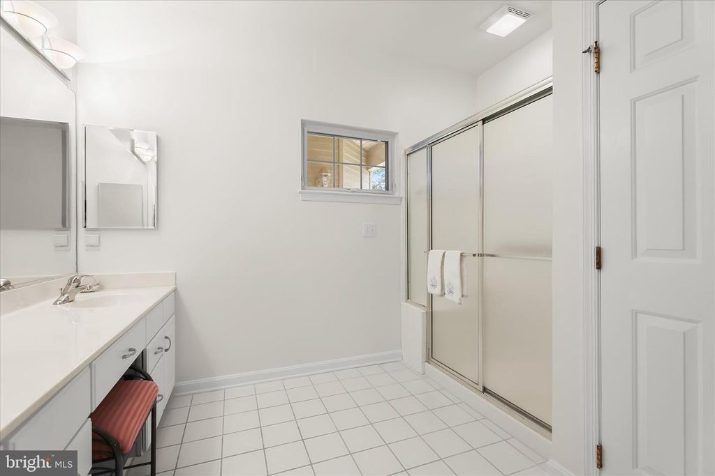 Image 32 of property listing at 320 CHALK HILL DR, Baltimore, MD 21208