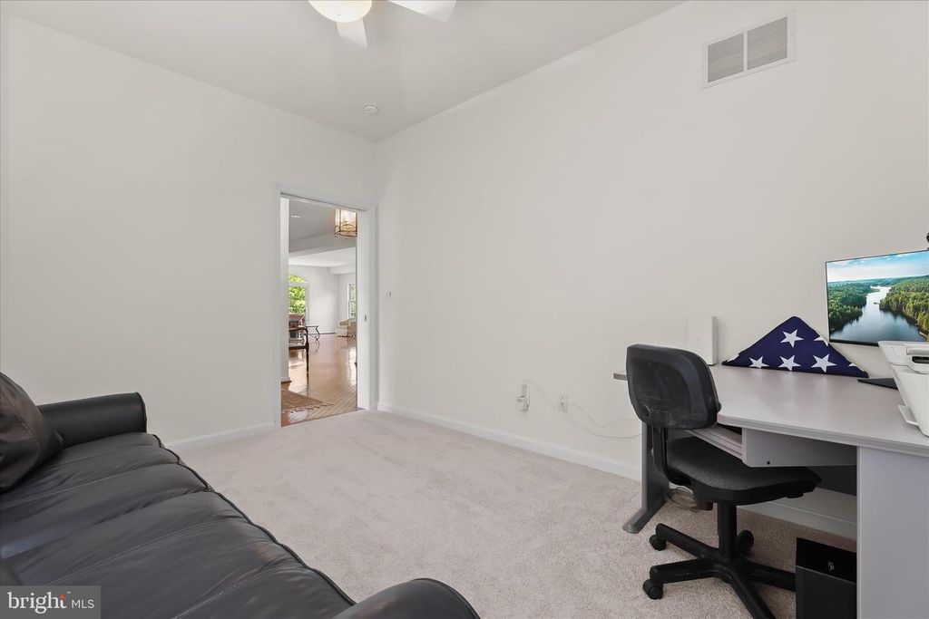 Image 34 of property listing at 320 CHALK HILL DR, Baltimore, MD 21208