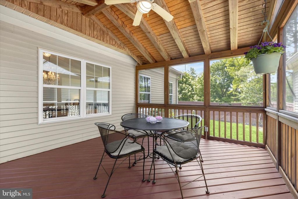 Image 49 of property listing at 320 CHALK HILL DR, Baltimore, MD 21208