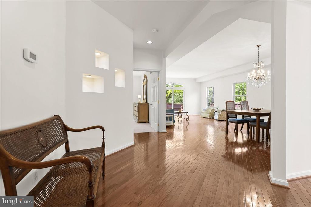 Image 5 of property listing at 320 CHALK HILL DR, Baltimore, MD 21208