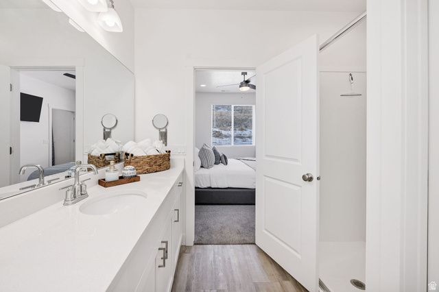 559 N BLUE LAKE ST, Garden City, UT 84028