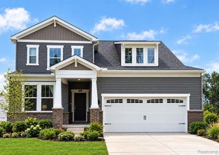 59647 Pine Valley Drive, New Hudson, MI 48165