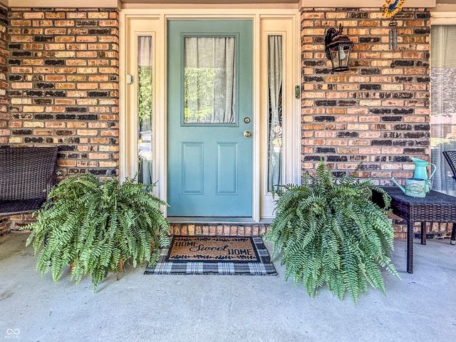 1020 Monteray Road, Greenwood, IN 46143