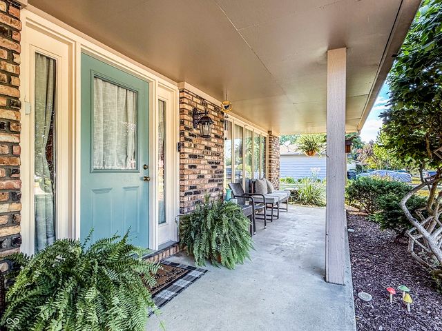 1020 Monteray Road, Greenwood, IN 46143