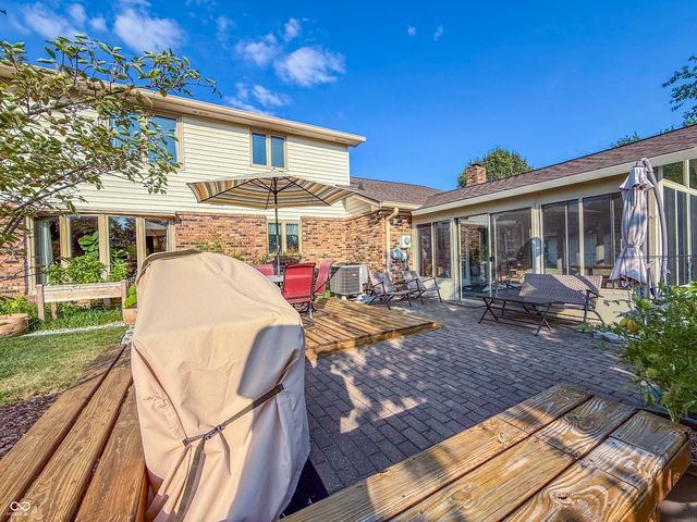 1020 Monteray Road, Greenwood, IN 46143