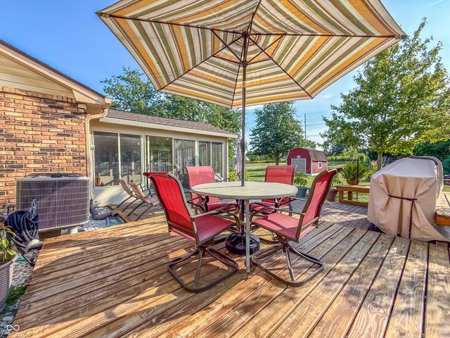 1020 Monteray Road, Greenwood, IN 46143