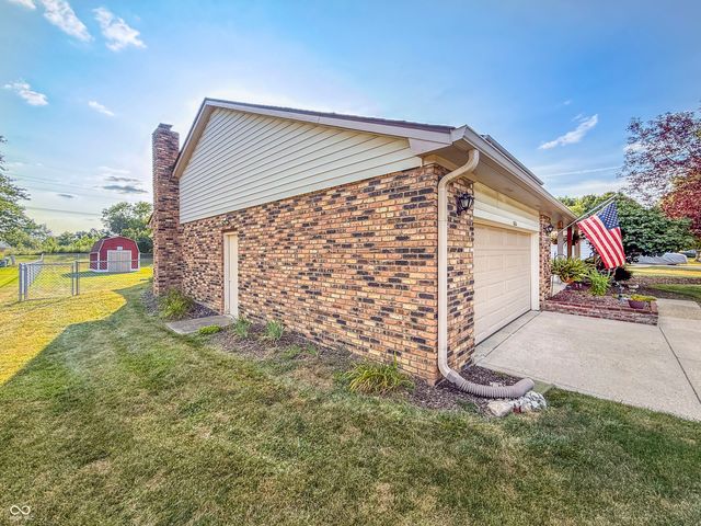 1020 Monteray Road, Greenwood, IN 46143