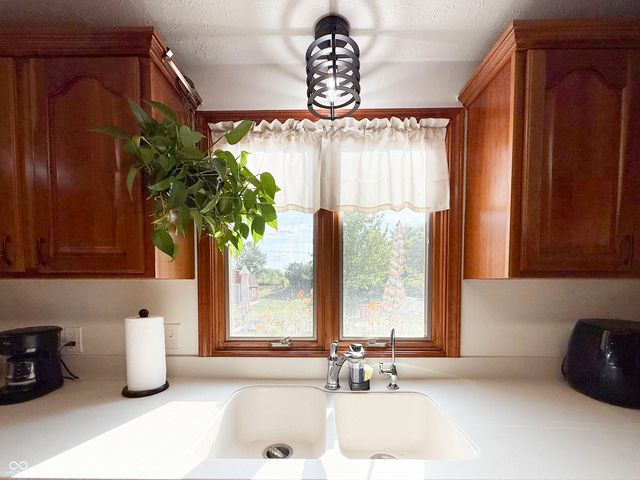 1020 Monteray Road, Greenwood, IN 46143