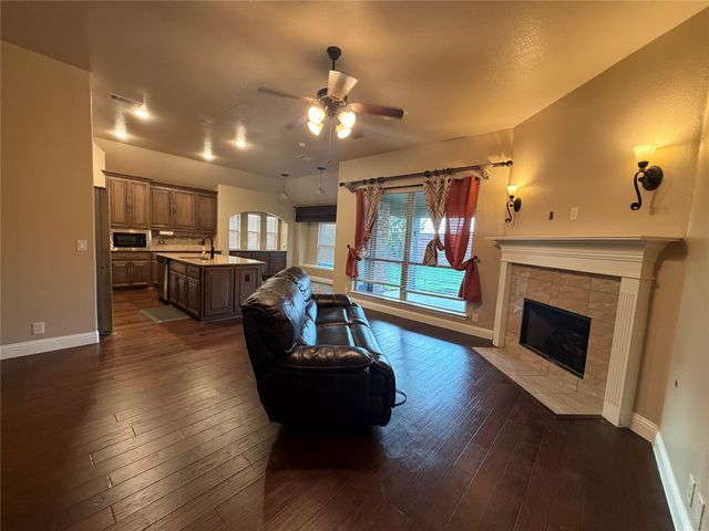 9401 Cypress Lake Drive, Fort Worth, TX 76036