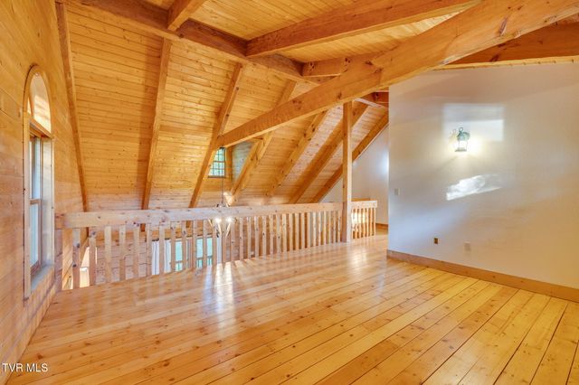 285 Allison Cove Trail, Piney Flats, TN 37686