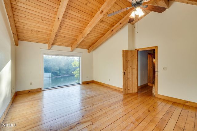 285 Allison Cove Trail, Piney Flats, TN 37686