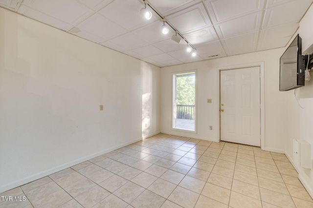 285 Allison Cove Trail, Piney Flats, TN 37686
