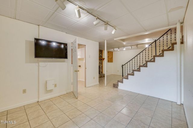 285 Allison Cove Trail, Piney Flats, TN 37686