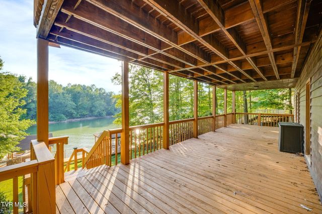 285 Allison Cove Trail, Piney Flats, TN 37686