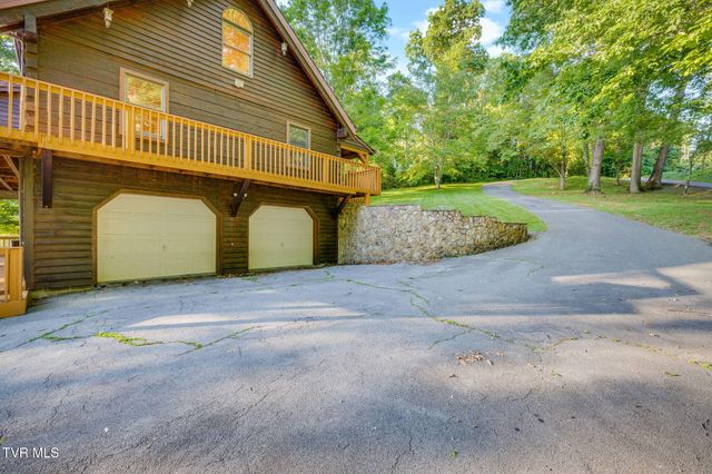 285 Allison Cove Trail, Piney Flats, TN 37686