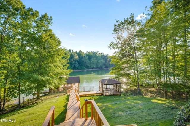 285 Allison Cove Trail, Piney Flats, TN 37686