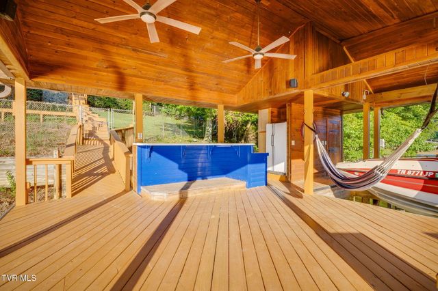 285 Allison Cove Trail, Piney Flats, TN 37686