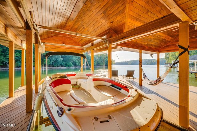 285 Allison Cove Trail, Piney Flats, TN 37686