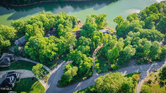 285 Allison Cove Trail, Piney Flats, TN 37686