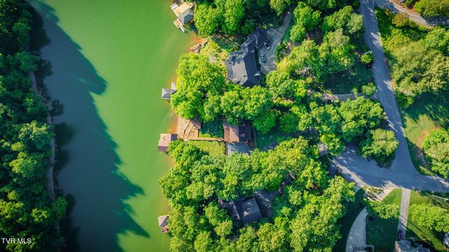 285 Allison Cove Trail, Piney Flats, TN 37686