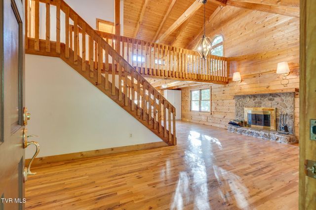 285 Allison Cove Trail, Piney Flats, TN 37686
