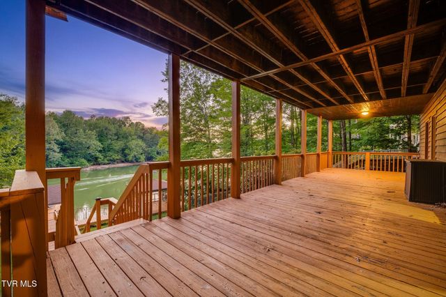 285 Allison Cove Trail, Piney Flats, TN 37686