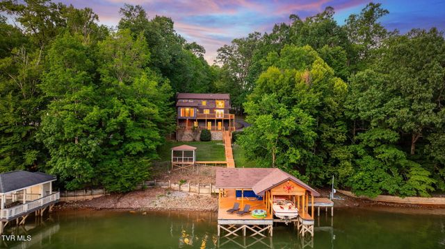 285 Allison Cove Trail, Piney Flats, TN 37686